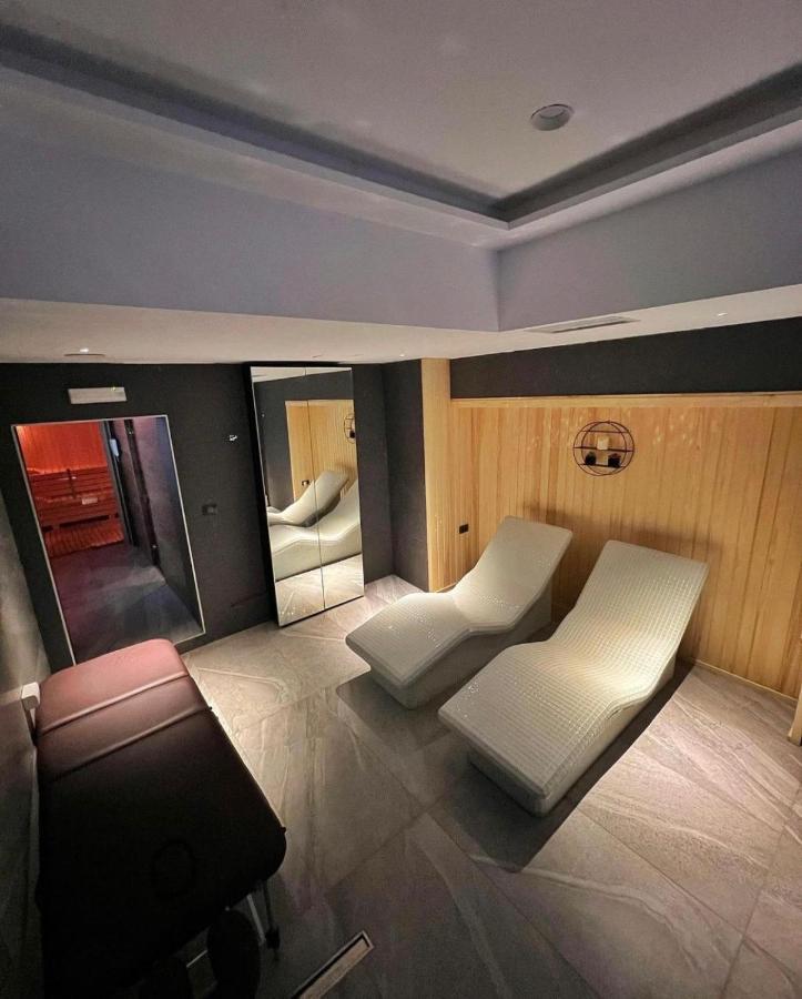 Mia'S Favorite Hotel مافروفو المظهر الخارجي الصورة